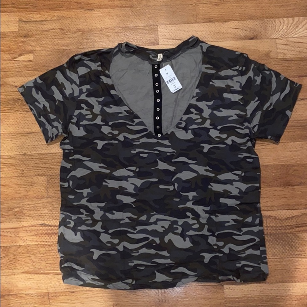 NWT Emma & Sam Camo Shirt